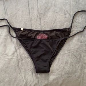 The teeny bikini scrunch bottom